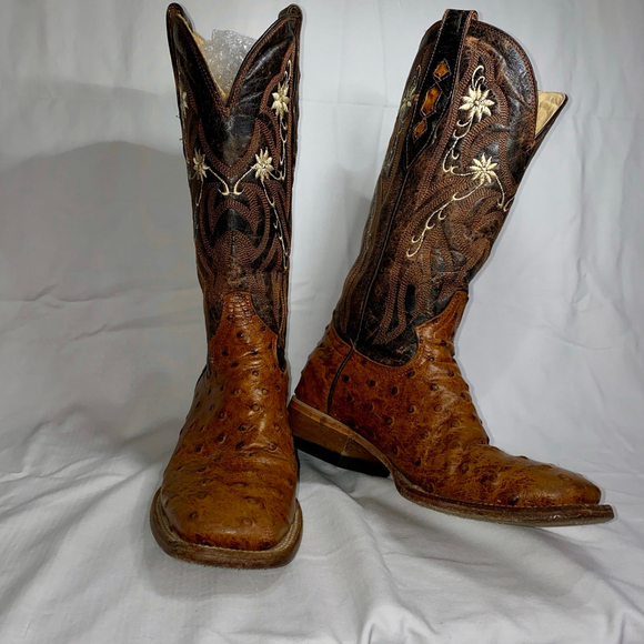 Cowtown Women’s Full Quill Ostrich Print Square Toe Boots - Picture 2 of 14